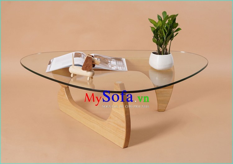 Mẫu bàn trà gỗ mặt kính đơn giản mà đẹp